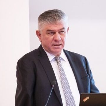 Yaşar Uysal 